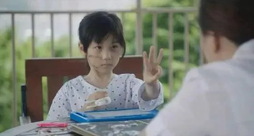 爱与温暖，韩国人为素媛案受害者搬家