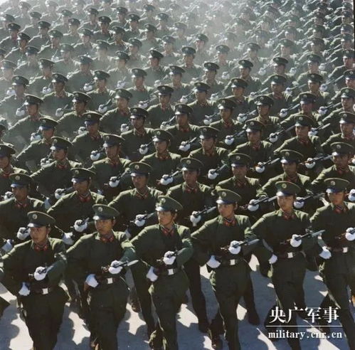重温 15 次国庆阅兵高燃瞬间，共赏盛世华章与荣耀梦想同行