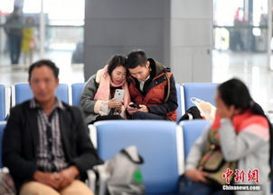 清明假期返程高峰，人潮涌动里的秩序与温情直击