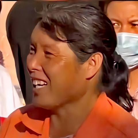 张建军为高考最美环卫工母子点赞
