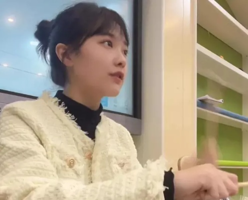 黄老师，从挖呀挖到直播带货的华丽转身