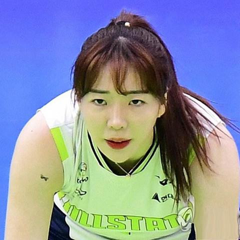 女排队员，悲痛中传承，坚守下前行
