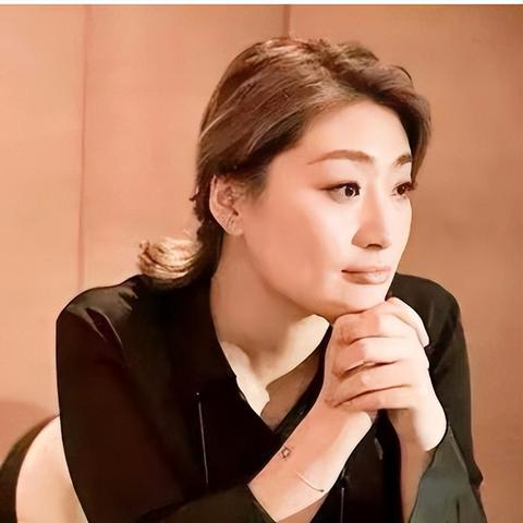 宗馥莉续任娃哈哈，传承父业与创新发展的双重使命