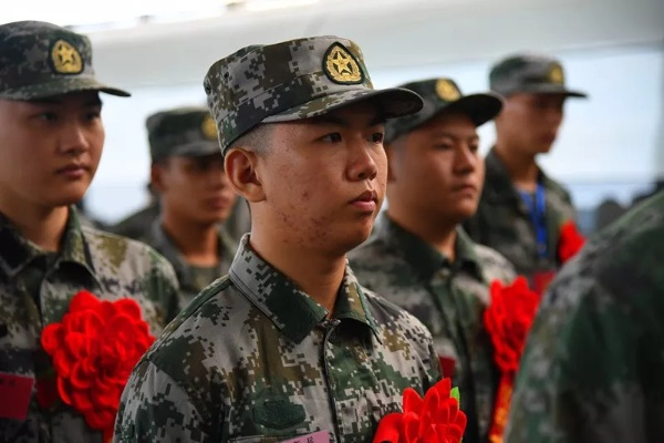 2013 年新兵入伍，青春集结，梦想启航