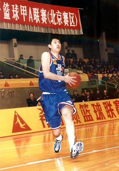 孙军，篮球传奇的辉煌人生征程