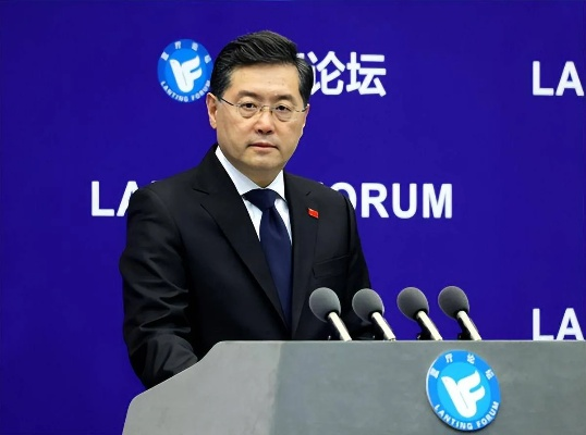 秦刚外长出访开启中国外交新篇章