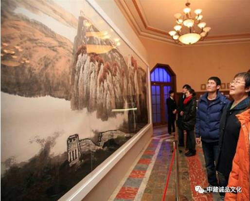 上合天津峰会巨幅壁画惊艳亮相，文化魅力闪耀全场