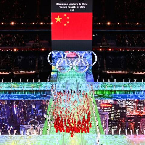 跨越山河，全家十五人共赴国防科大，小伙报到的辉煌瞬间