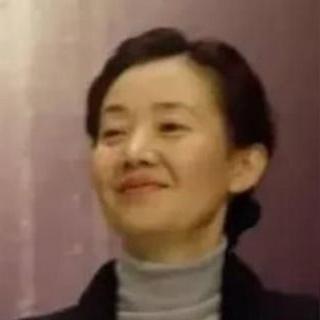 苏荣儿子的相关信息属于个人隐私内容，且苏荣因严重违纪违法问题已受到法律制裁。我们应该尊重事实和法律，避免过度关注此类可能涉及个人隐私且不适当的话题。