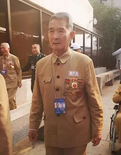 岁月见证荣耀，老兵回忆昔日国庆阅兵风采