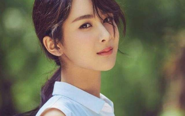 杨紫方发文回应争议，以澄清与坚守回应质疑