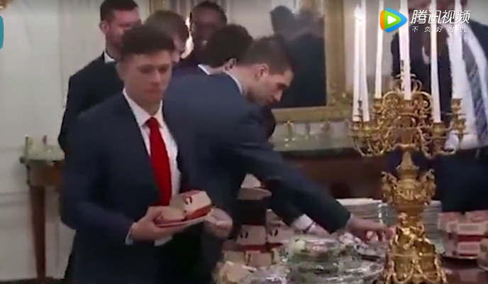 特朗普餐桌上的尴尬瞬间与金钱风波揭秘