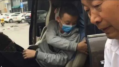 错换人生28年庭审现场直播，真相与正义的庄严见证