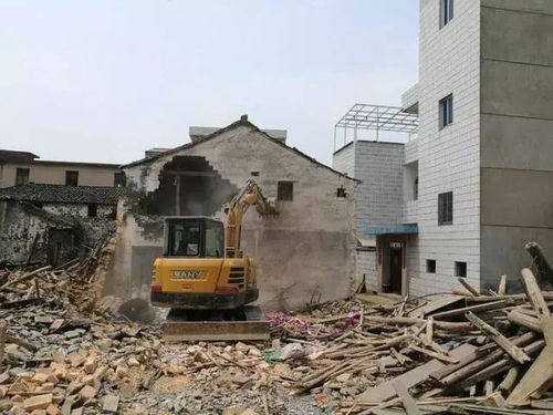 陕西暴雨引发房屋倒塌，两老人成功逃生