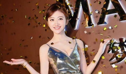 31岁景甜，奶肌魅力与岁月沉淀的肌肤奇迹