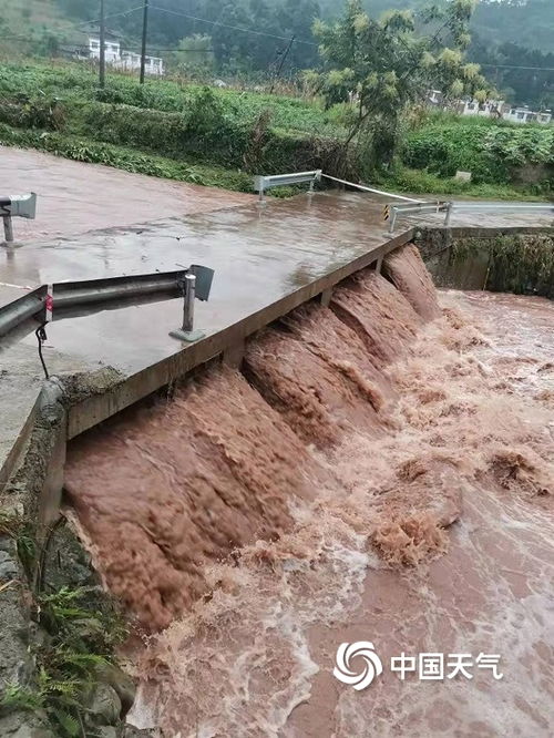 陕西四川大暴雨肆虐，多地区受灾严重