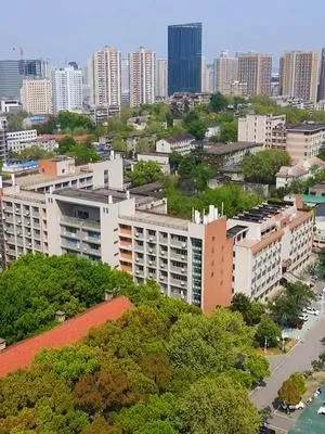 湖北轻工职业学院，培育行业精英的摇篮