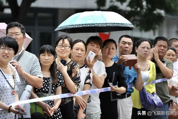 父亲误送子赴江西高考地点，竟抵达湖南，一路的误会