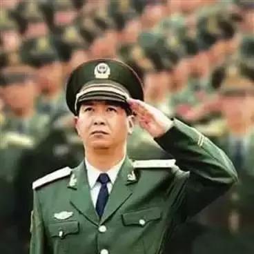 独臂英雄丁晓兵，以坚强担当铸就非凡人生