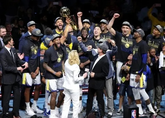 NBA官方祝贺勇士夺冠，辉煌荣耀时刻闪耀