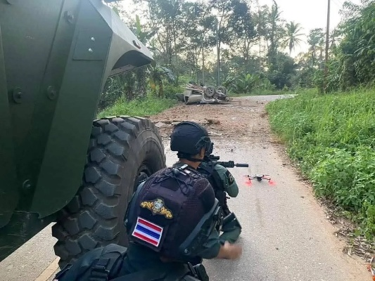 泰国男子骑摩托射击边防士兵遭击毙事件