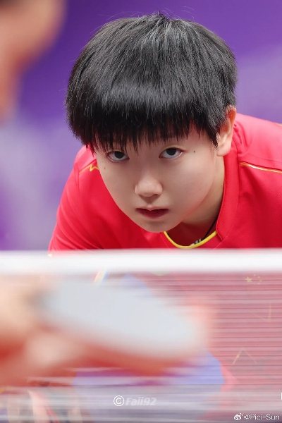 孙颖莎以4比2战胜陈幸同，成功晋级决赛，将争夺最终冠军！